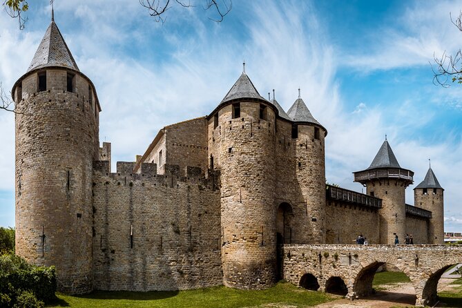 Carcassonne Scavenger Hunt and Highlights Self-Guided Tour - Who should choose this Carcassonne activity?