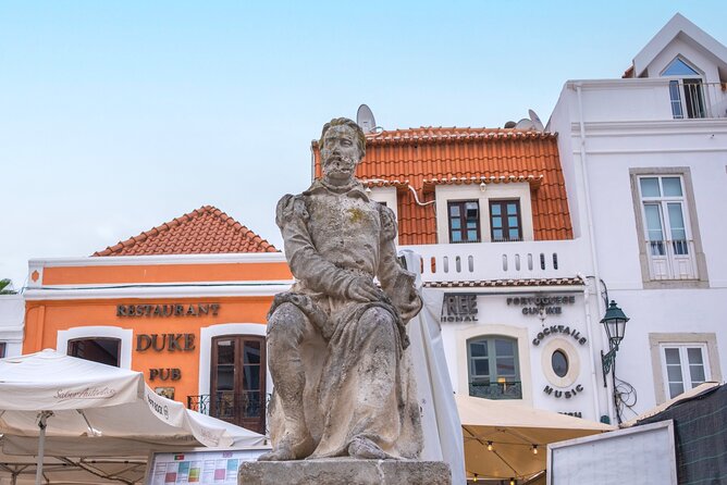Cascais Scavenger Hunt and Sights Self-Guided Tour - Praia de Santa Marta and Bairro Amarelo