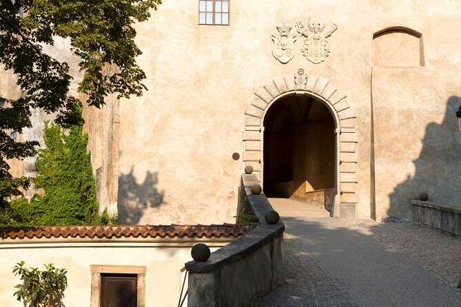 Cesky Krumlov Scavenger Hunt & Highlights Self Guided Audio Tour - How the World City Trail works in Cesky Krumlov