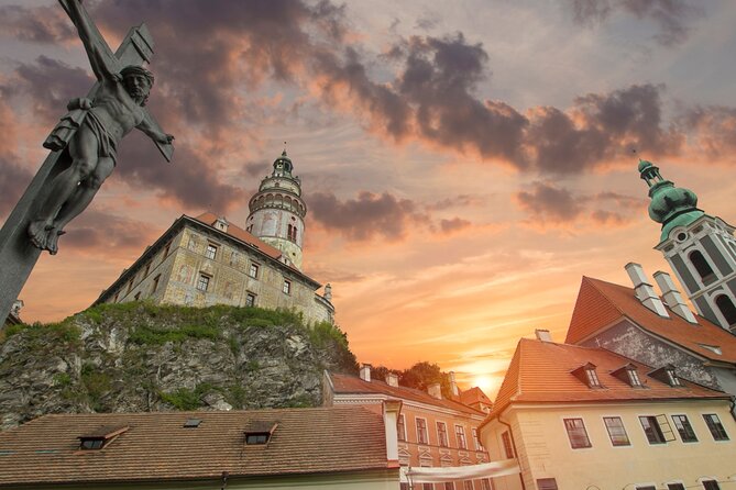 Cesky Krumlov Scavenger Hunt & Highlights Self Guided Audio Tour - The final stops near the castle and square
