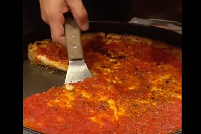 Chicago Murder Mystery Food Tour - Stop three: Deep dish in the Gold Coast