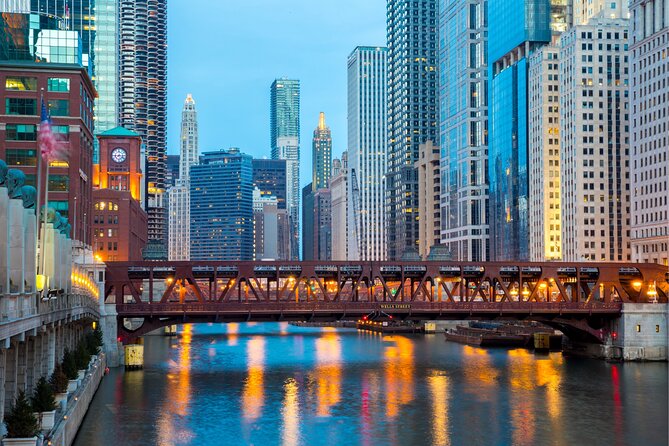 Chicago Scavenger Hunt and Highlights Self Guided Audio Tour - Key points at a glance