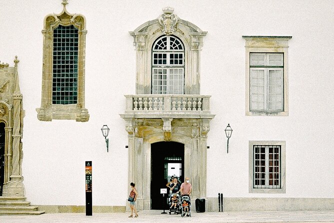 Coimbra Scavenger Hunt and Sights Self-Guided Tour - Jardim da Manga, the Monastery, and the School Palace