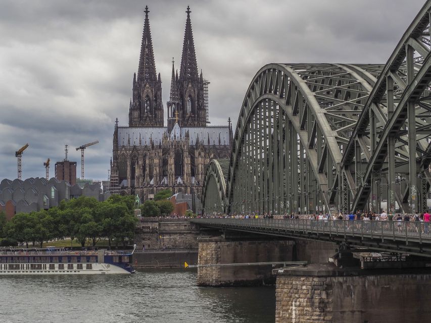 Cologne Old Town: Outdoor Escape Game - Who will enjoy this most
