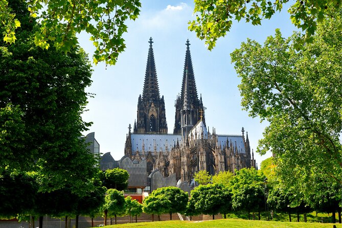 Cologne Scavenger Hunt and Highlights Self Guided Audio Tour - Alter Markt gives you a natural pause
