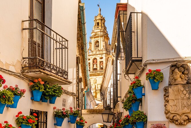 Córdoba Scavenger Hunt and City Highlights Walking Tour - Starting at Puerta del Puente