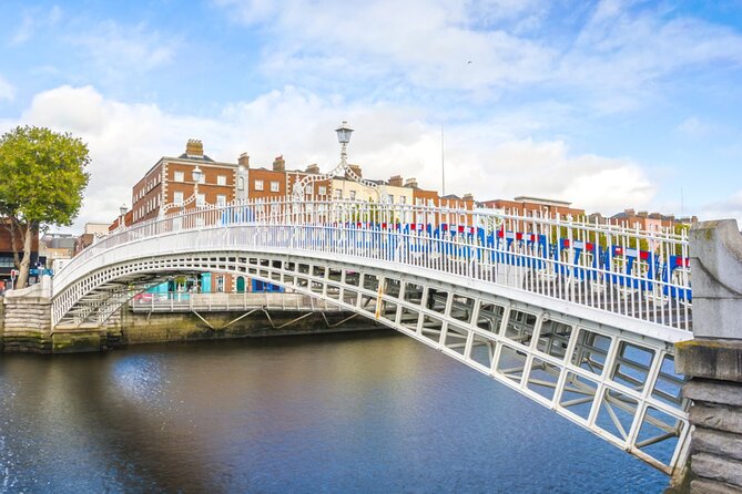 Cupid’s Trail: Romantic Puzzle Quest in Dublin - Ha’Penny Bridge and the route across the city