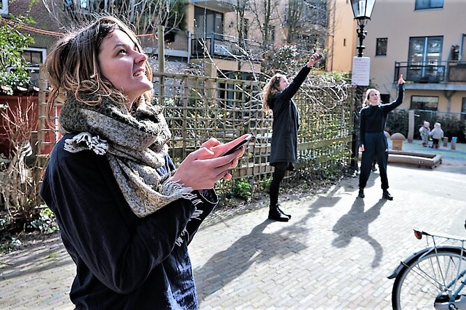 Discover Amsterdam's city center in this Outside Escape game tour - Key points at a glance