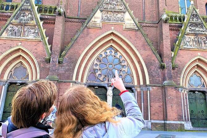 Discover Amsterdam's city center in this Outside Escape game tour - Flower stalls at the Bloemenmarkt