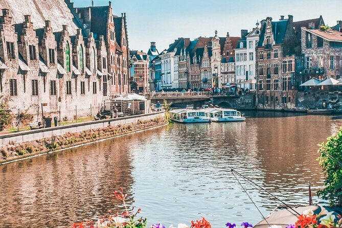 Discover Ghent while playing! Escape game - The alchemist - The walking and weather factor