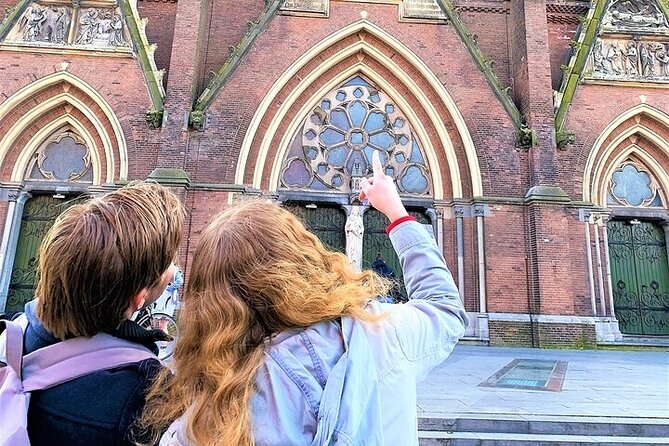 Discover Maastricht with a self-guided Outside Escape city game - The 13th-century gate and Maastricht’s old defenses