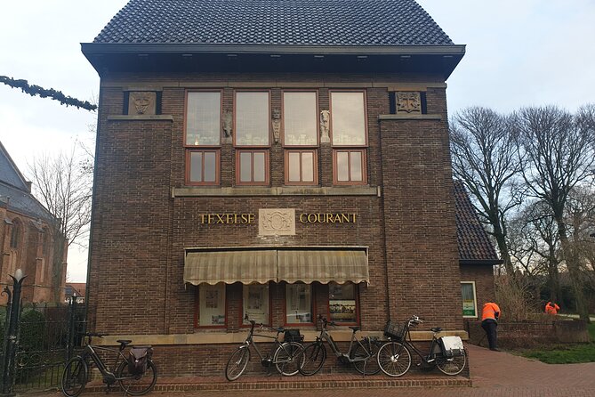 Discover Texel (Den Burg) with Self-Guided Outside Escape game - Het Glazen Paleis, a modern change of scene