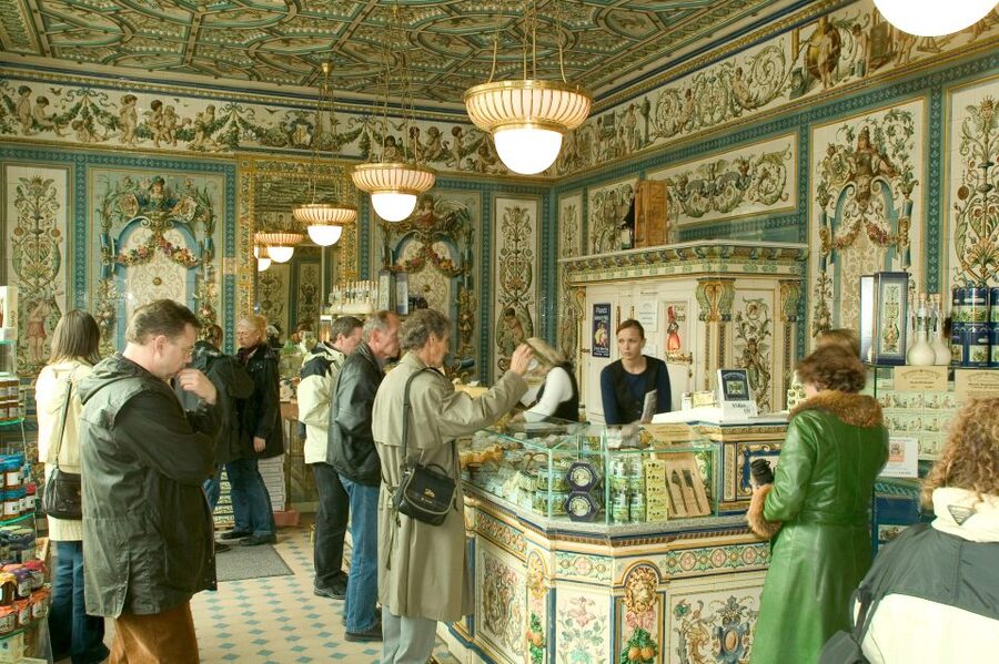 Dresden Neustadt: Scavenger Hunt Self Guided Tour - Kunsthofpassage and the creative side of Neustadt