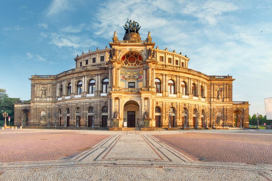 Dresden: Old Town Scavenger Hunt for Children - Theaterplatz and the Semperoper