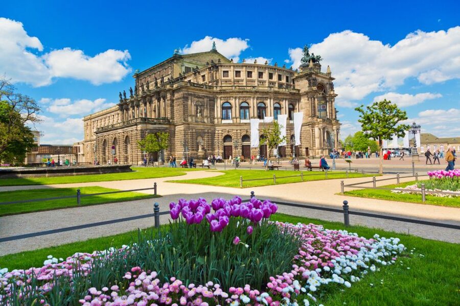 Dresden: Old Town Self-Guided Scavenger Hunt Tour - How hard are the riddles?