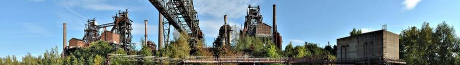Duisburg Landscape Park GPS treasure hunt in old ironworks - Following GPS coordinates through the former factory grounds