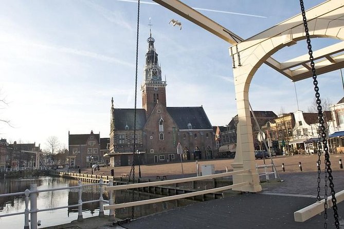 e-Scavenger hunt Alkmaar: Explore the city at your own pace - Beer, taxes, and Alkmaar’s old courtyards