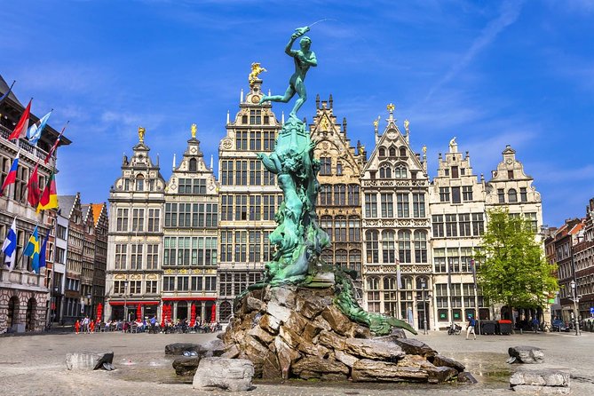 e-Scavenger hunt Antwerp: Explore the city at your own pace - Het Steen and Antwerp’s riverfront setting