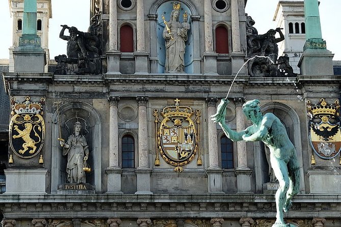 e-Scavenger hunt Antwerp: Explore the city at your own pace - Cathedral of Our Lady and the Town Hall