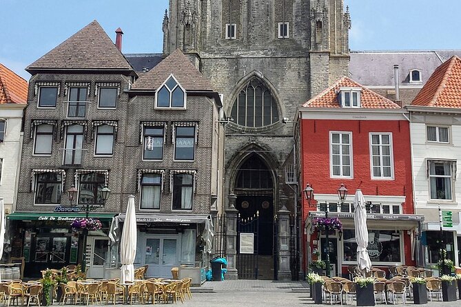 e-Scavenger hunt Bergen op Zoom: Explore the city - Grote Markt, the historic heart of the route