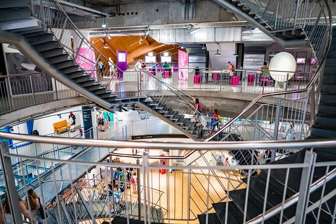 e-Scavenger hunt Bremen: Explore the city at your own pace - Starting at Hauptbahnhof and finding your way into old Bremen