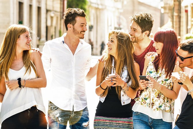 e-Scavenger hunt Bruges: Explore the city at your own pace - Following the route from the station
