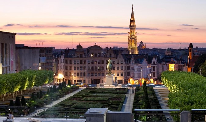 e-Scavenger hunt Brussels: Explore the city at your own pace - A Brussels sightseeing game, not a traditional tour