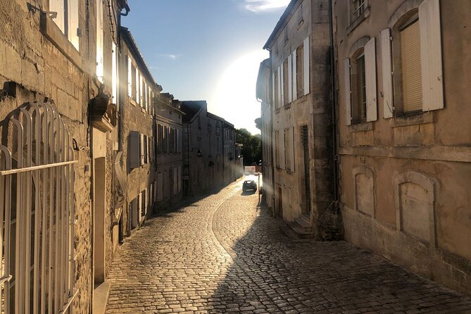 e-Scavenger hunt Cognac: Explore the city at your own pace - Saint-Léger Church in the pedestrian center