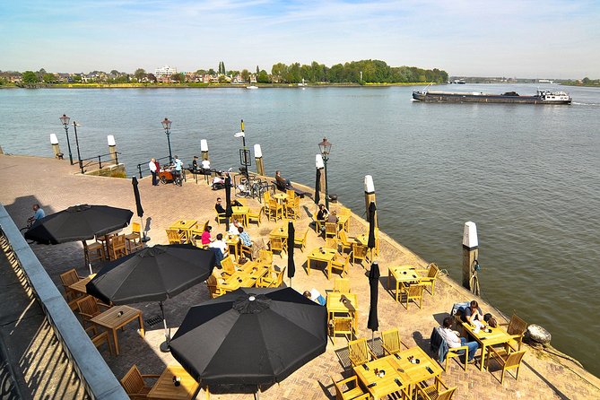 e-Scavenger hunt Dordrecht: Explore the city at your own pace - Dordrechts Museum and Huis Van Gijn