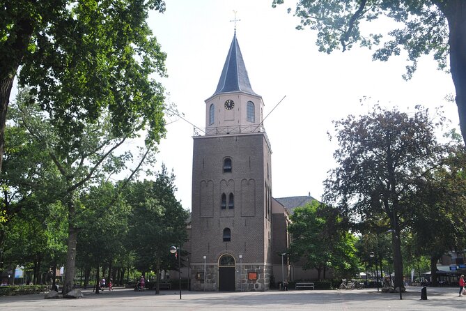 e-Scavenger hunt Emmen: Explore the city at your own pace - Starting at Wilhelminastraat and finding your rhythm