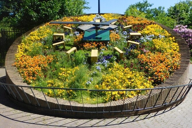 e-Scavenger hunt Emmen: Explore the city at your own pace - Art stops give the middle and final sections more depth