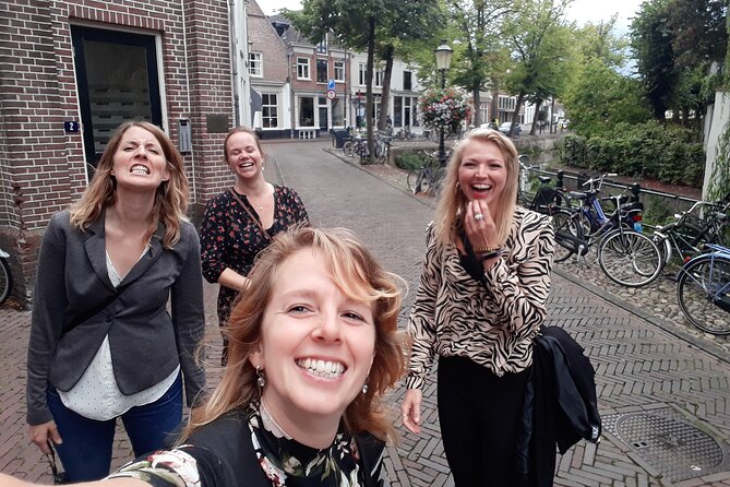 e-Scavenger hunt Enkhuizen: Explore the city at your own pace - Fairy tales and bottle ships