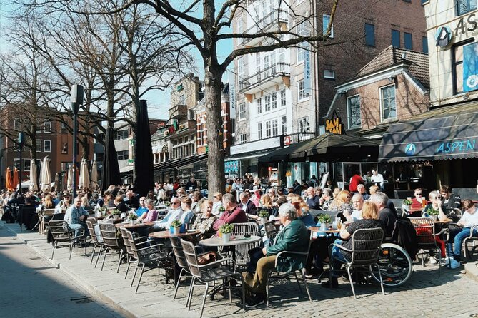 e-Scavenger hunt Enschede: Explore the city at your own pace - Timing, walking, and route planning