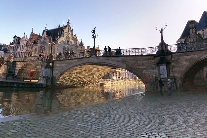 e-Scavenger hunt Ghent: Explore the city at your own pace - Beginning at Sint-Baafsplein and the Town Hall