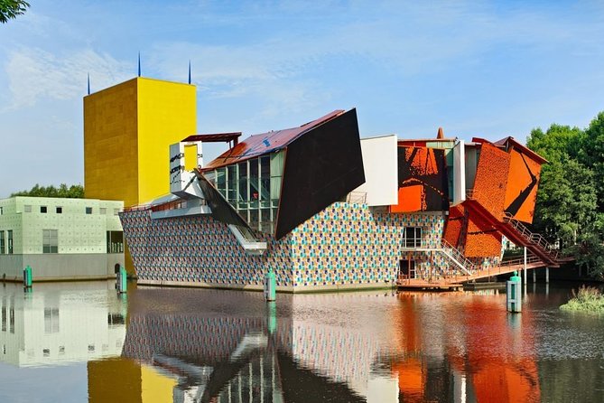 e-Scavenger hunt Groningen: Explore the city at your own pace - Starting at Stationsweg and finding your rhythm