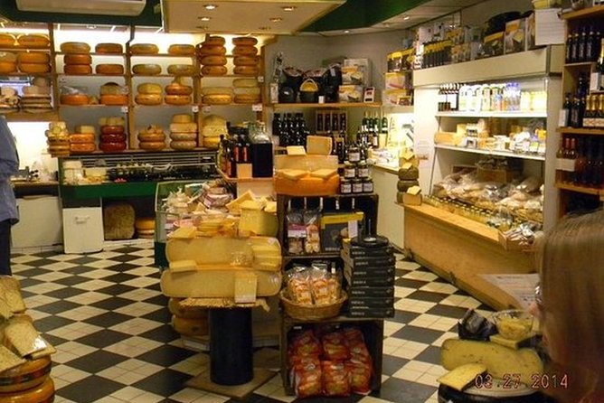 e-Scavenger hunt Haarlem: Explore the city at your own pace - City Hall, Quiet Courtyards, and the Finish