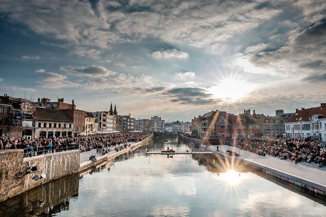 e-Scavenger hunt Kortrijk: Explore the city at your own pace - Linen, trade, and Texture museum
