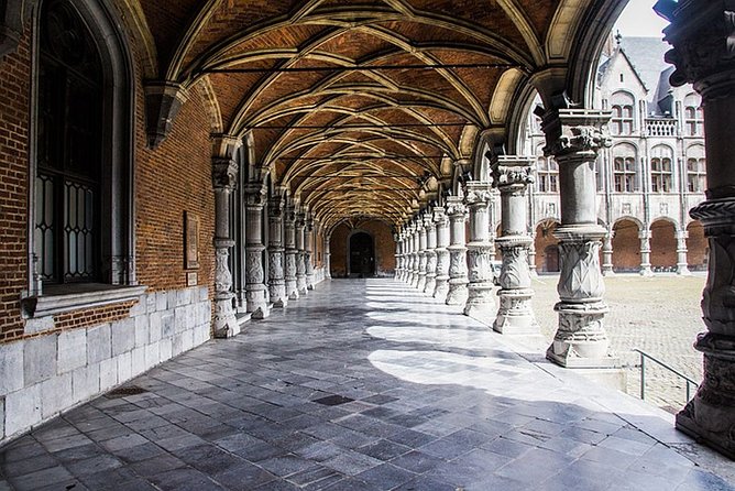 e-Scavenger hunt Liège: Explore the city at your own pace - A flexible format, with some self-guided tradeoffs