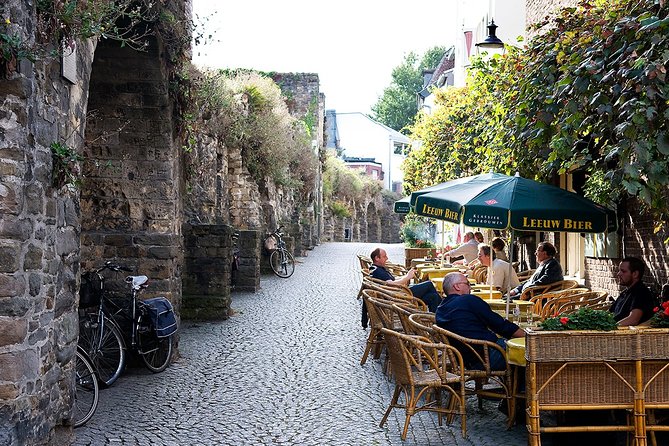 e-Scavenger hunt Maastricht: Explore the city at your own pace - Helpoort and the old defensive edge