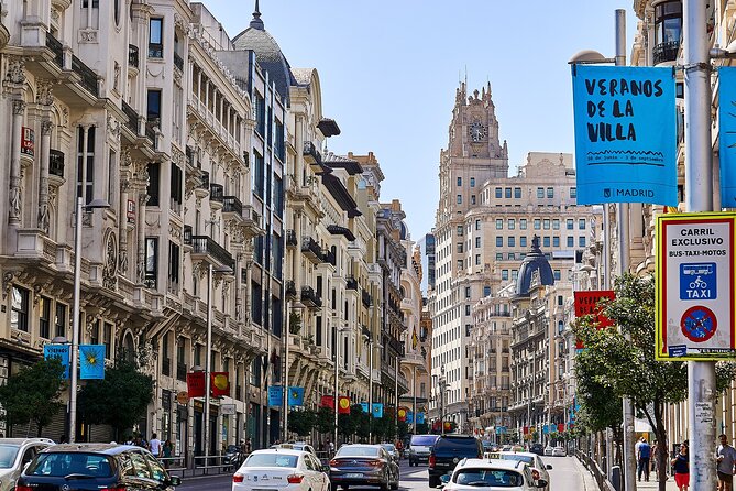 e-Scavenger hunt Madrid: Explore the city at your own pace - Writers, churches, and the quieter cultural stops