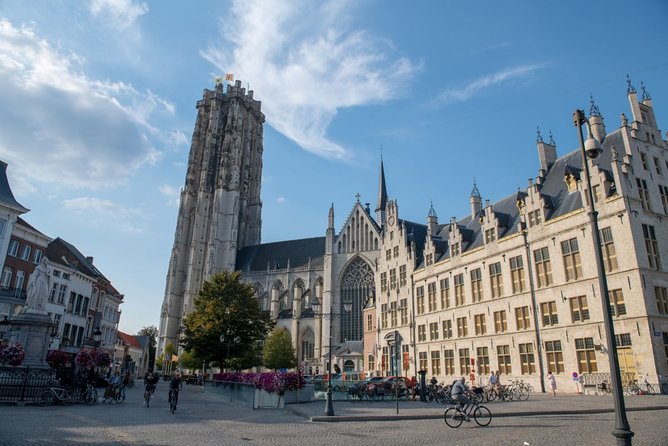 e-Scavenger hunt Mechelen: Explore the city at your own pace - Following the Dyle Path to Grote Markt