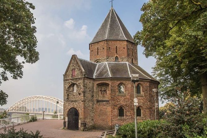 e-Scavenger hunt Nijmegen: Explore the city at your own pace - A confusing stop and the route through Nijmegen’s center