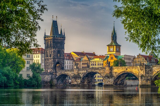 e-Scavenger hunt Prague: Explore the city at your own pace - Prague Castle, St. Vitus Cathedral, and Hradčany