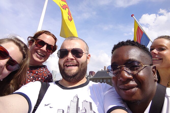 e-Scavenger hunt Schiedam: Explore the city at your own pace - Jenever at Lange Haven and the Distillers Academy