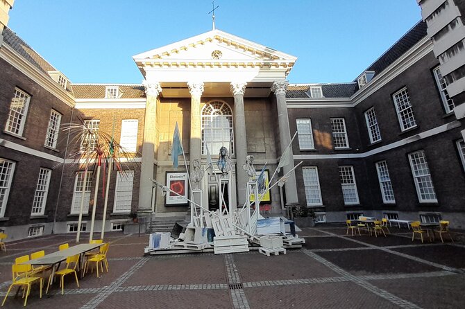 e-Scavenger hunt Schiedam: Explore the city at your own pace - The library’s courtyard and high view