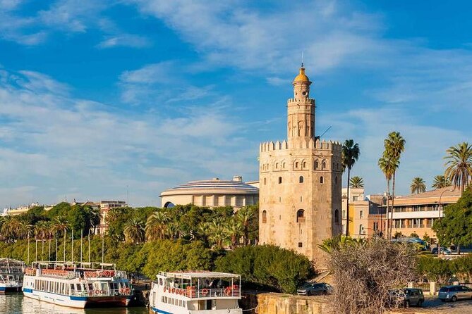 e-Scavenger hunt Seville: Explore the city at your own pace - The Alcázar, Cathedral, and Plaza del Triunfo