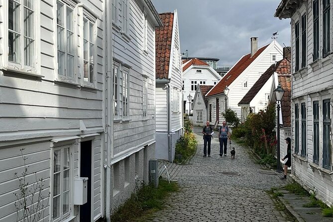 e-Scavenger hunt Stavanger: Explore the city at your own pace - Starting at Nedre Strandgate 62