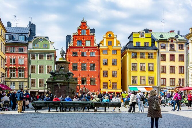 e-Scavenger hunt Stockholm: Explore the city at your own pace - The Royal Palace and Stockholm’s grand center