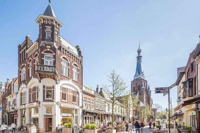 e-Scavenger hunt Tilburg: Explore the city at your own pace - A city game built around Tilburg’s changing identity