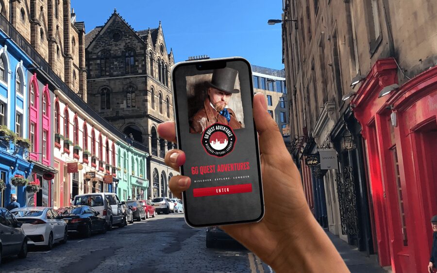 Edinburgh: Royal Mile Walking Tour & Exploration Game - Harry Potter and Outlander connections